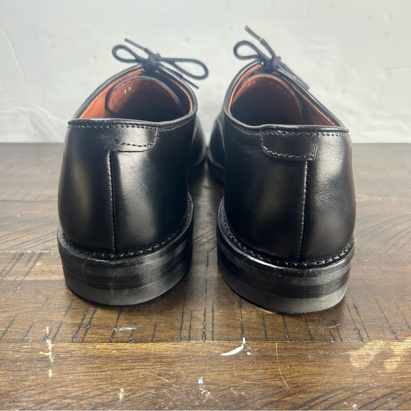 Allen Edmonds Black Cap-Toe Oxford Dress Shoes
Men Size 13A - Picture 2 of 7